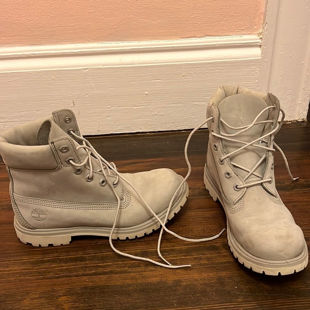 Timberland women’s leather boots.